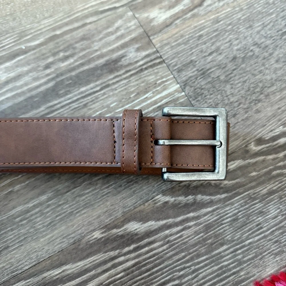 Men’s Classic Brown Leather Belt – Size 40 – Timeless Everyday Staple